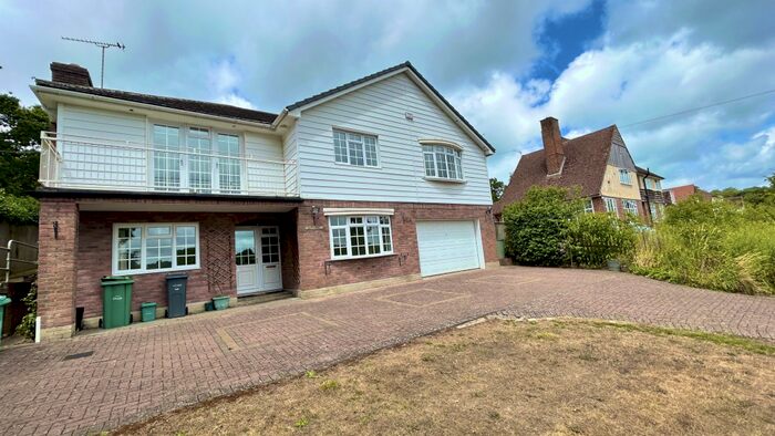 5 Bedroom Detached House To Rent In New Road, Wootton Bridge, PO33