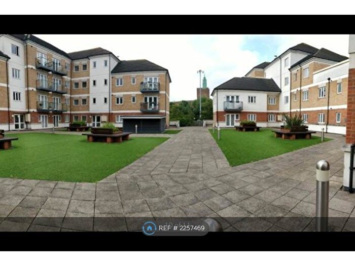2 Bedroom Flat To Rent In Ley Farm Close, Watford, WD25