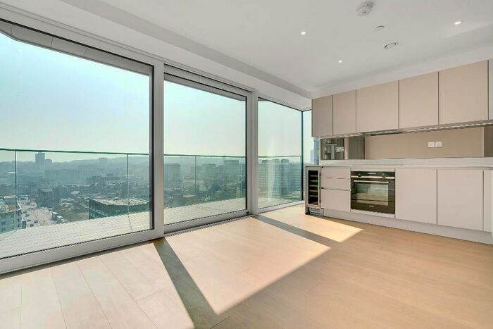 1 Bedroom Flat To Rent In Brigadier Walk, London, SE18