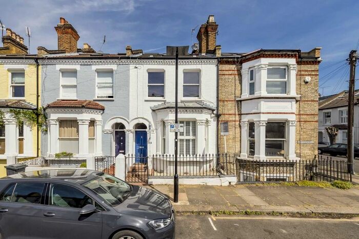 3 Bedroom Property To Rent In Alkerden Road, London, W4