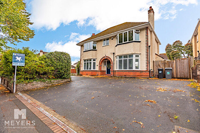 4 Bedroom Detached House For Sale In Castle Lane East, Bournemouth, BH7