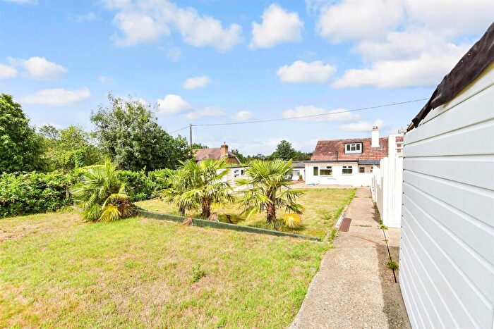 5 Bedroom Detached House For Sale In Boxhill Road, Tadworth, Surrey, KT20