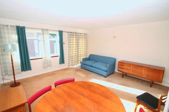 2 Bedroom Flat To Rent In Elm Hatch, Westfield Park, Hatch End, Pinner HA5