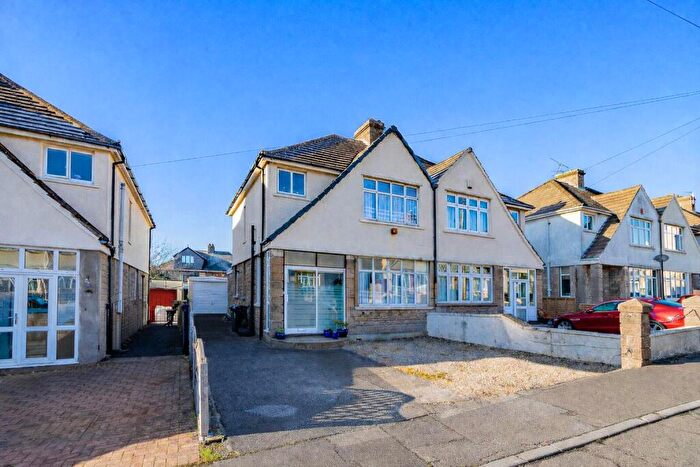 3 Bedroom Semi Detached House For Sale In Beechwood Avenue, Hanham, Bristol, BS15