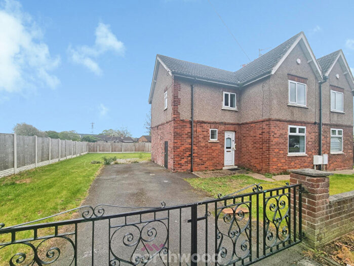 3 Bedroom Semi-Detached House To Rent In Cow House Lane, Armthorpe, Doncaster, DN3
