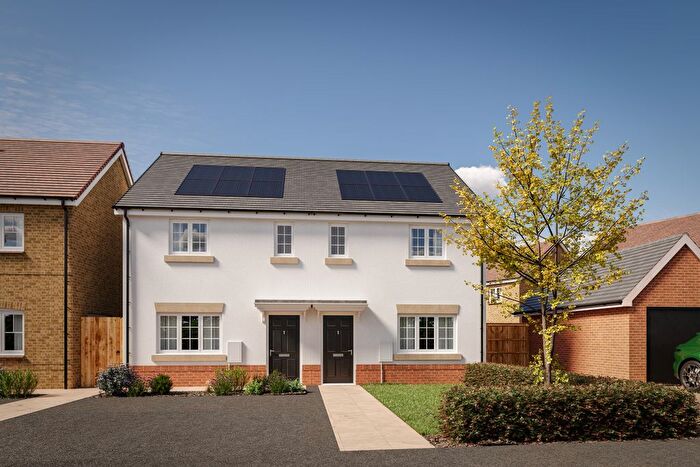 2 Bedroom Semi Detached House For Sale In Hawton Lane, Balderton, Newark On Trent, NG24