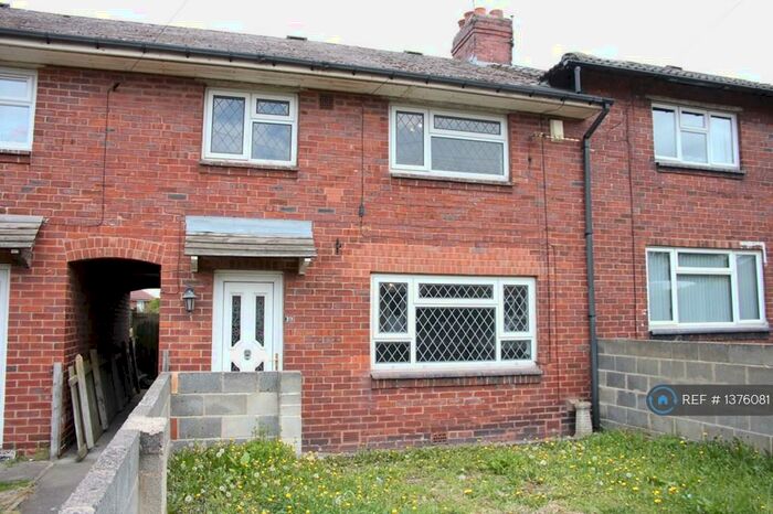 3 Bedroom Terraced House To Rent In Intake View, Leeds, LS10