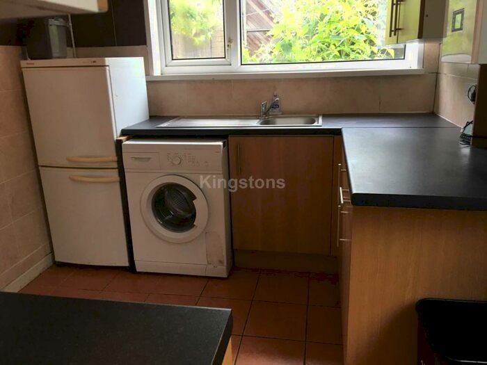 2 Bedroom Flat To Rent In Monthermer Road, Cardiff, CF24