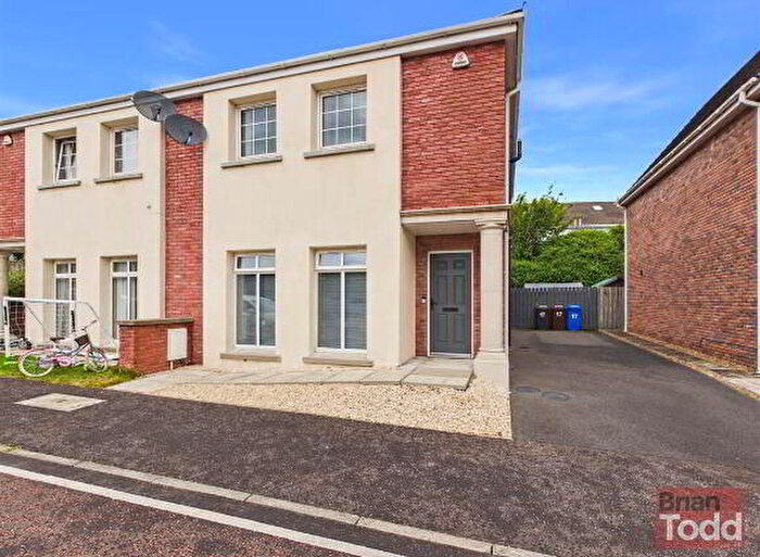 4 Bedroom Semi-Detached House For Sale In Hampton Lane, Larne, BT40