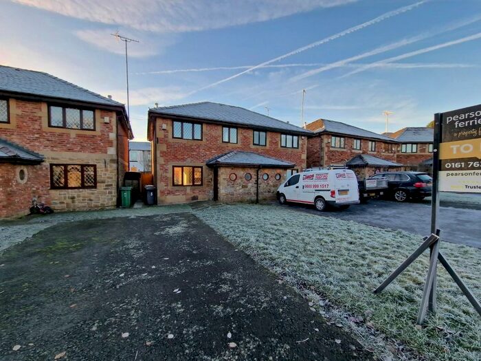 3 Bedroom Semi-Detached House To Rent In Woodhill Vale, Woodhill, Bury, BL8