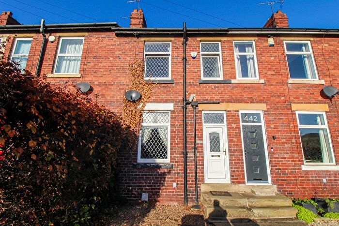 3 Bedroom Terraced House For Sale In Denby Dale Road East, Durkar, Wakefield, WF4