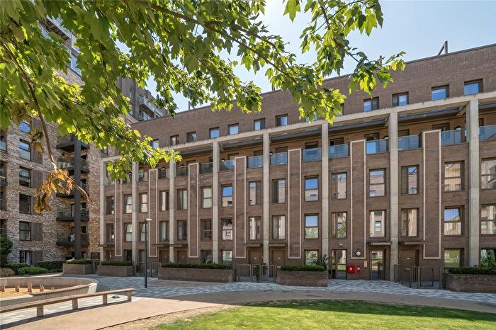 4 Bedroom Flat For Sale In Cantwell House, - Shipbuilding Way, London, E13