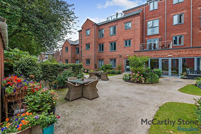 2 Bedroom Flat For Sale In Bishophill Junior, York, YO1