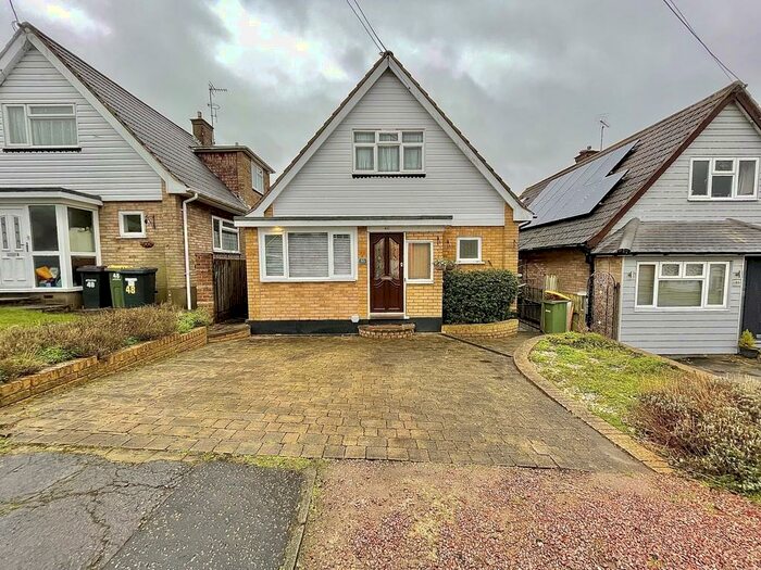 3 Bedroom Detached House To Rent In Branksome Avenue, Hockley, SS5