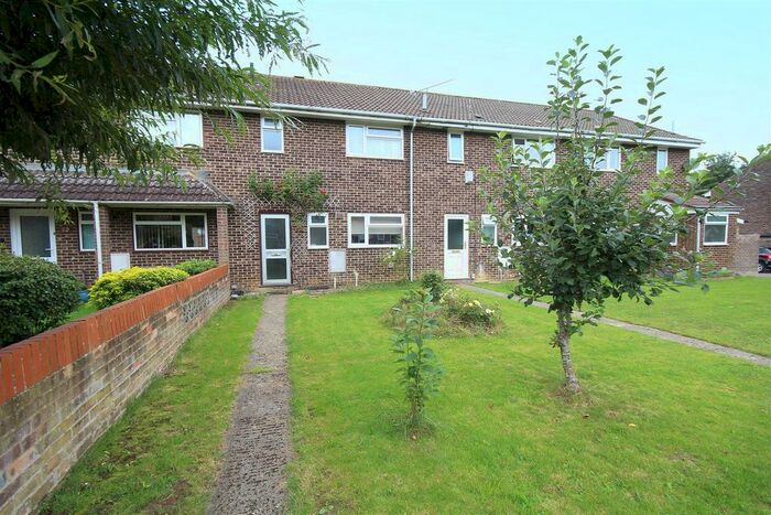 3 Bedroom Property To Rent In Edale Moor, Liden, Swindon, SN3