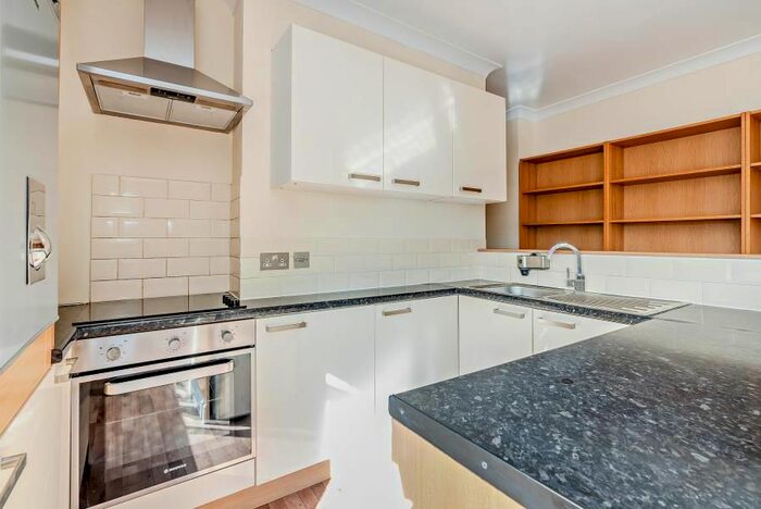 1 Bedroom Flat To Rent In Carew Road, Northwood, HA6