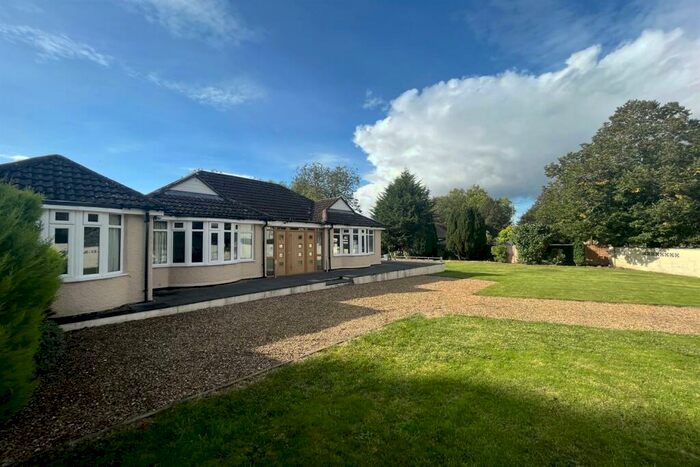 3 Bedroom Bungalow To Rent In Iffley Turn, Oxford, OX4