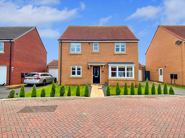 4 Bedroom Detached House For Sale In Fenton Drive, West Ayton, YO13