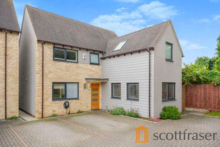 3 Bedroom Detached House To Rent In Warland Gardens, Kidlington, OX5