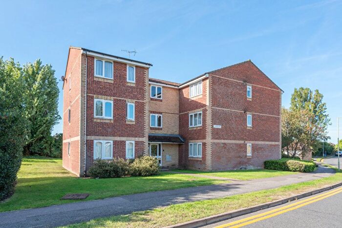2 Bedroom Flat To Rent In Scammell Way, Watford, Hertfordshire, WD18