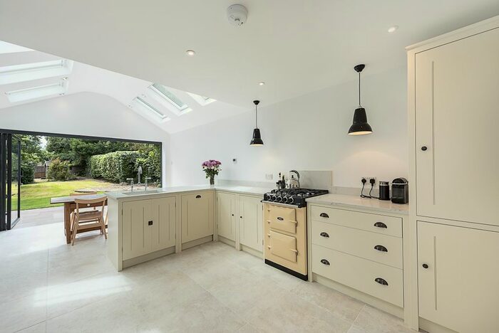 3 Bedroom Cottage To Rent In West Common, Harpenden, AL5