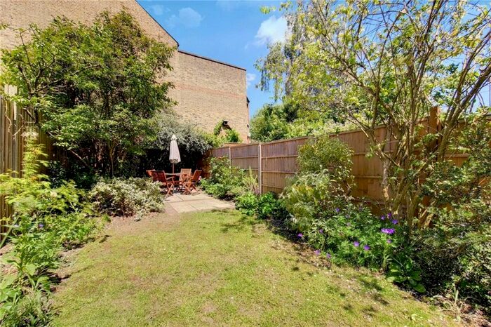 1 Bedroom Apartment To Rent In Priory Road, London, N8