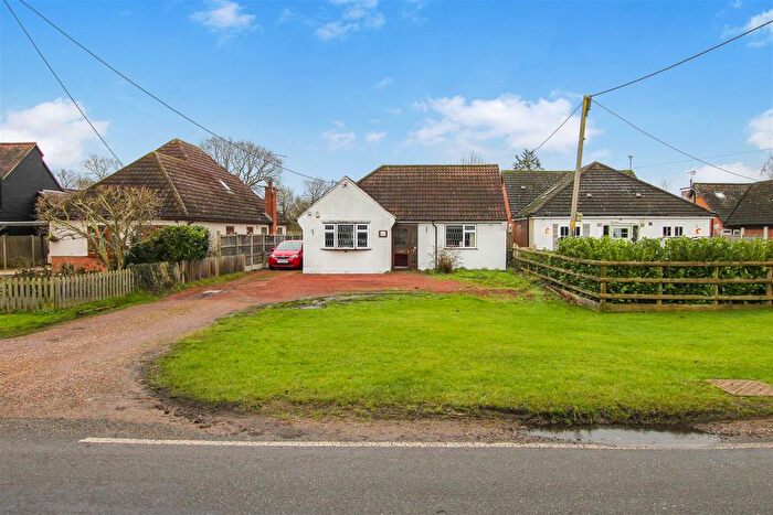 3 Bedroom Detached House For Sale In Chelmsford Road, Blackmore, Ingatestone, CM4