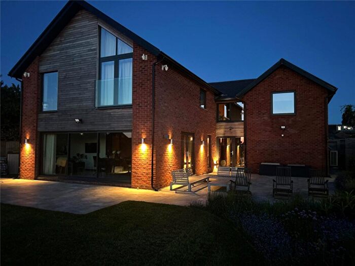 6 Bedroom Detached House For Sale In Blackpool Road, Poulton-le-Fylde, Lancashire, FY6