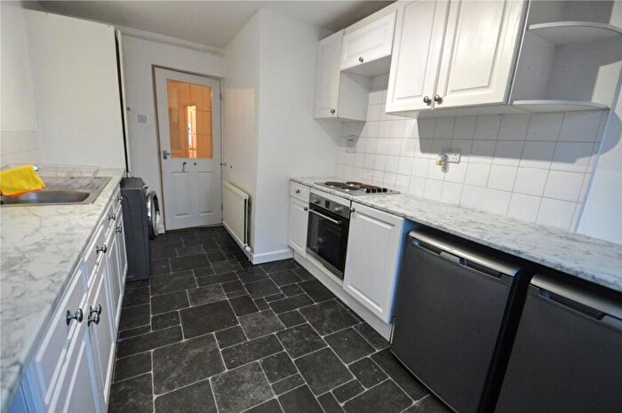 2 Bedroom End Of Terrace House To Rent In Jennings Street, SN1