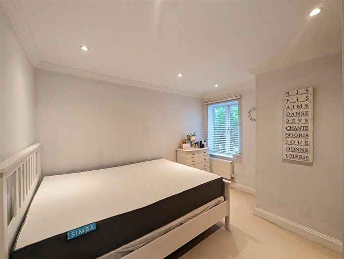 2 Bedroom Apartment To Rent In Bessborough Road, Poole, BH13