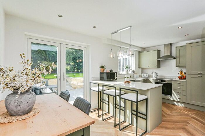 3 Bedroom Link Detached House For Sale In Millbrook Close, Wheelton, Chorley, Lancashire, PR6