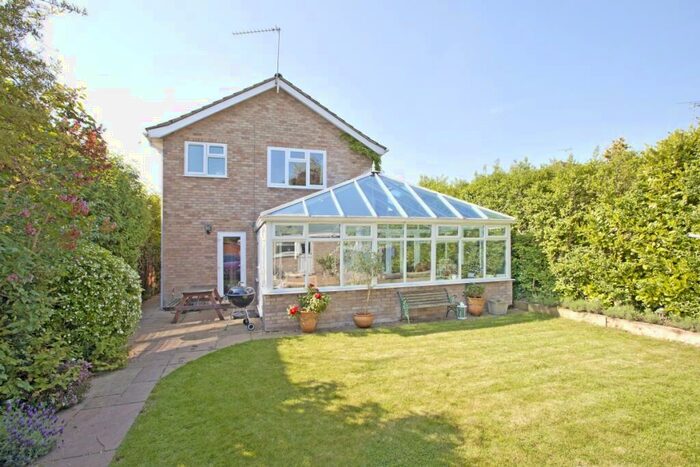 4 Bedroom Detached House To Rent In Ray Mill Road East Maidenhead, SL6