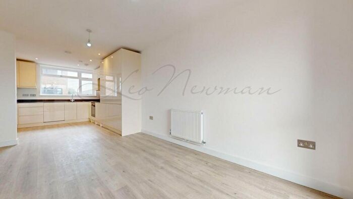 2 Bedroom Flat To Rent In Caroline Street, Limehouse, E1