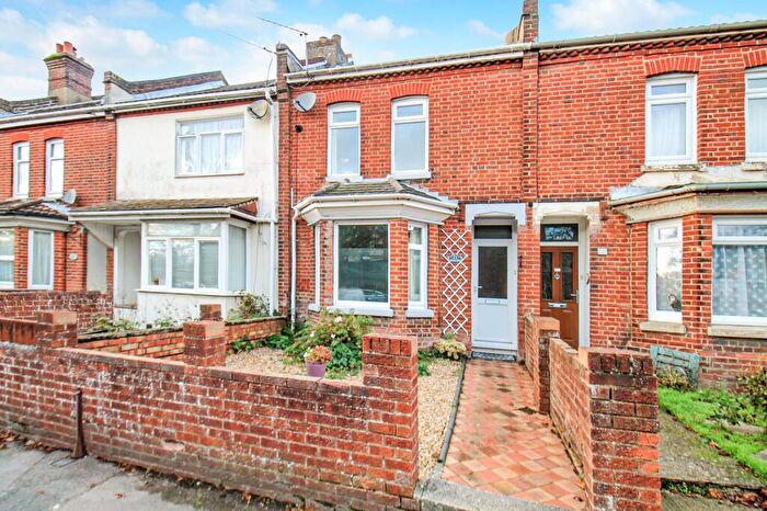 3 Bedroom Terraced House For Sale In Ludlow Road, Itchen, SO19