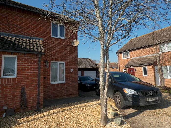 3 Bedroom Semi-Detached House To Rent In Adstone Lane, Portsmouth, PO3