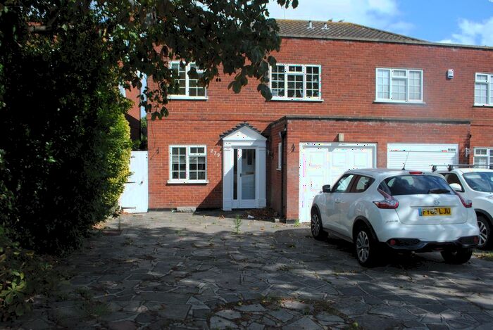 3 Bedroom Semi-Detached House To Rent In Southbourne Grove, Westcliff-On-Sea, SS0