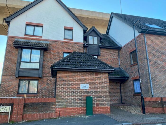 1 Bedroom Property To Rent In St Matthews Court, Northern Anchorage, Woolston, SO19