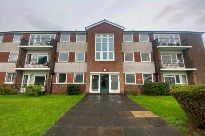 1 Bedroom Flat To Rent In Braemar Road, Sutton Coldfield, B73