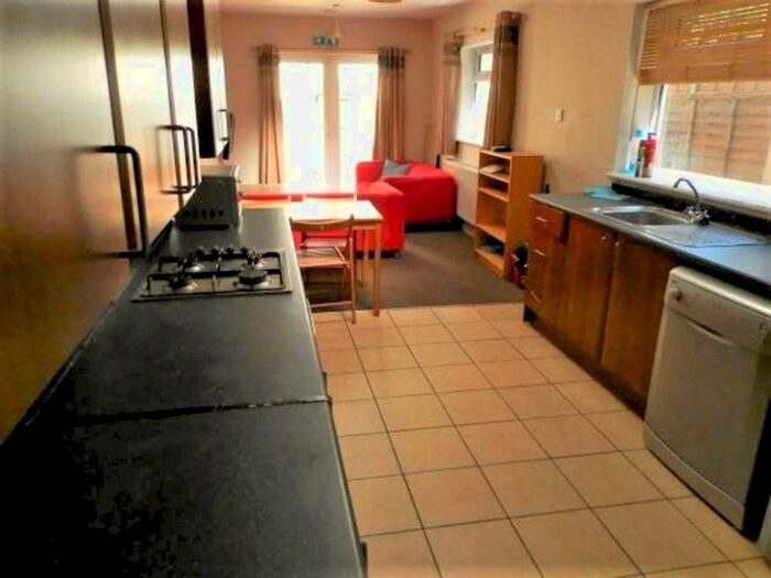 5 Bedroom Terraced House To Rent In Rookery Road, Selly Oak, Birmingham, B29