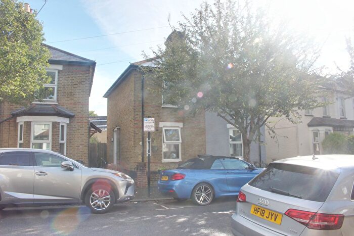 2 Bedroom Semi-Detached House To Rent In Leslie Grove, Croydon, CR0