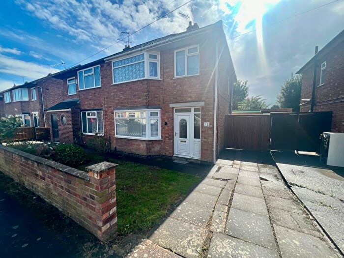 3 Bedroom Semi-Detached House To Rent In Waterloo Crescent, Wigston, LE18
