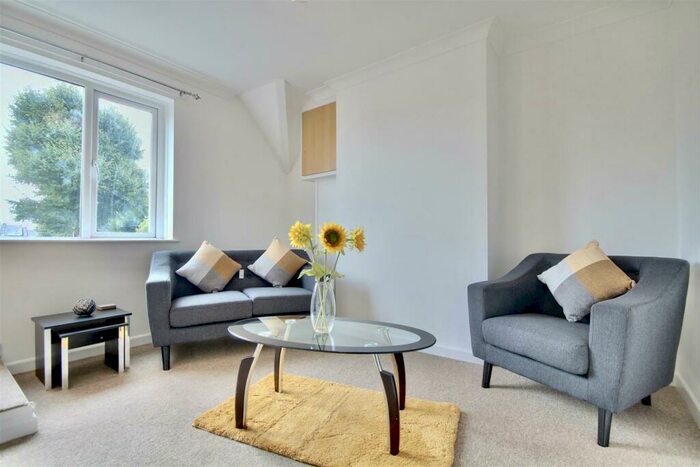 2 Bedroom Maisonette To Rent In The Old Road, Portsmouth, PO6