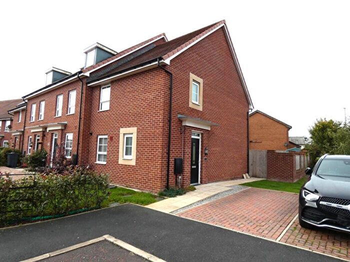 3 Bedroom End Of Terrace House For Sale In Grasshopper Drive, Warton, PR4
