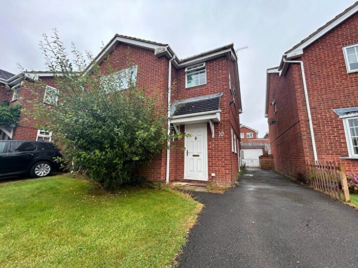 4 Bedroom Property To Rent In King Charles Road, Freshbrook, Swindon, SN5