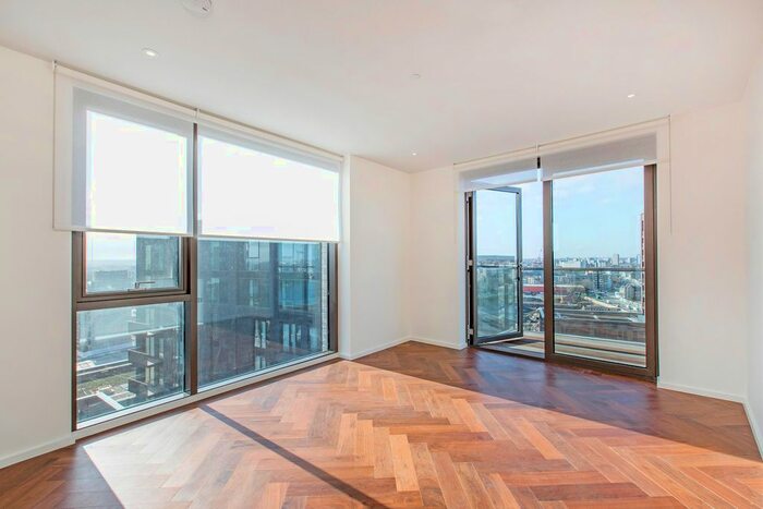 2 Bedroom Flat To Rent In Capital Building, New Union Square, London, SW11