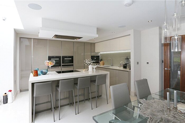 5 Bedroom Detached House To Rent In Cottenham Park Road, SW20
