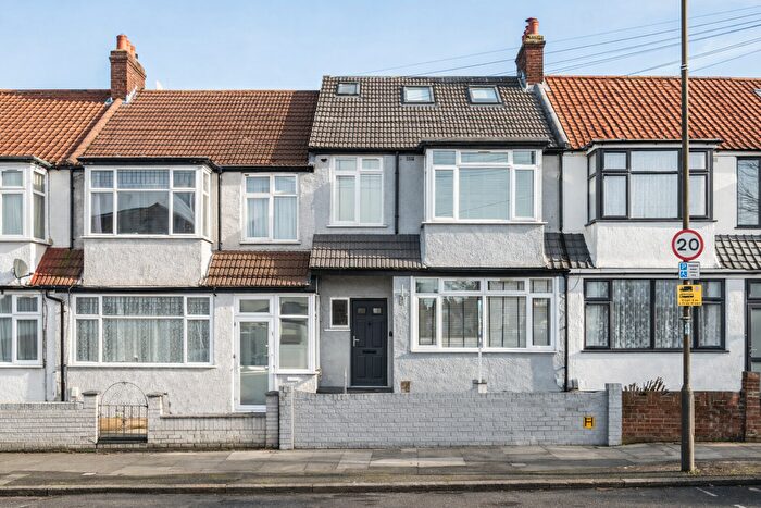 4 Bedroom Terraced House For Sale In Rowan Road, London, SW16