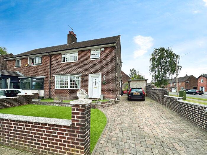 3 Bedroom Semi Detached House For Sale In Bury New Road, Whitefield, M45
