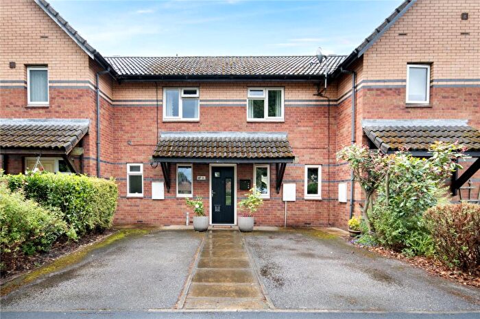 3 Bedroom Terraced House For Sale In Shining Cliff Court, Bawtry, Doncaster, DN10