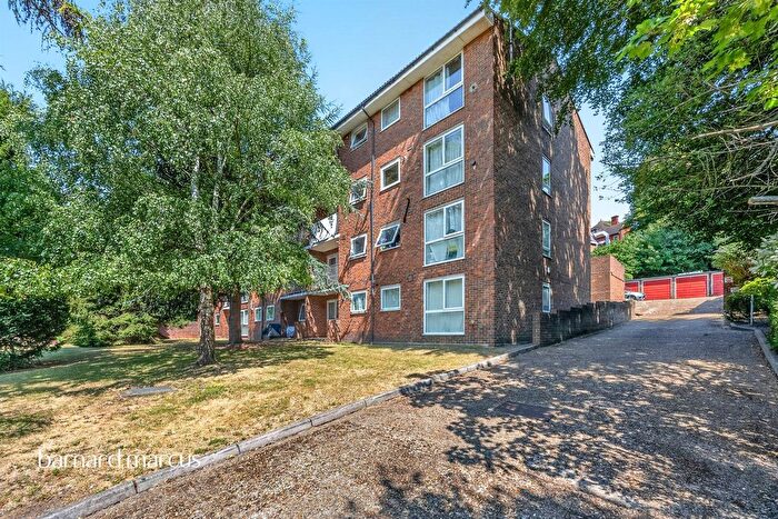 2 Bedroom Flat For Sale In Coombe Road, Croydon, CR0